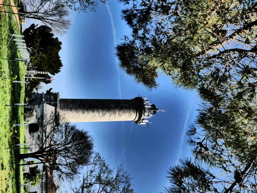 Nije bitno jučer, Nije bitno sutra, Bitno je danas...